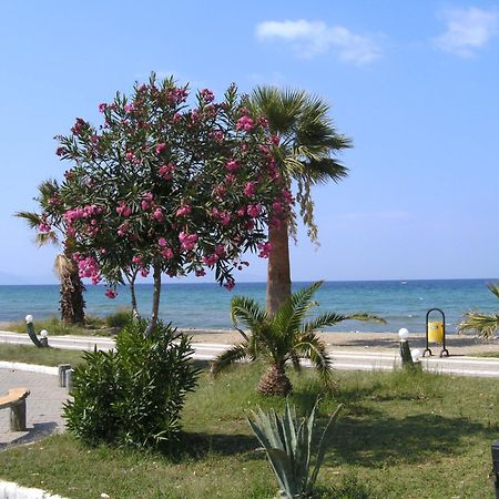 Samos Apart Pension Guzelcamlı Buitenkant foto
