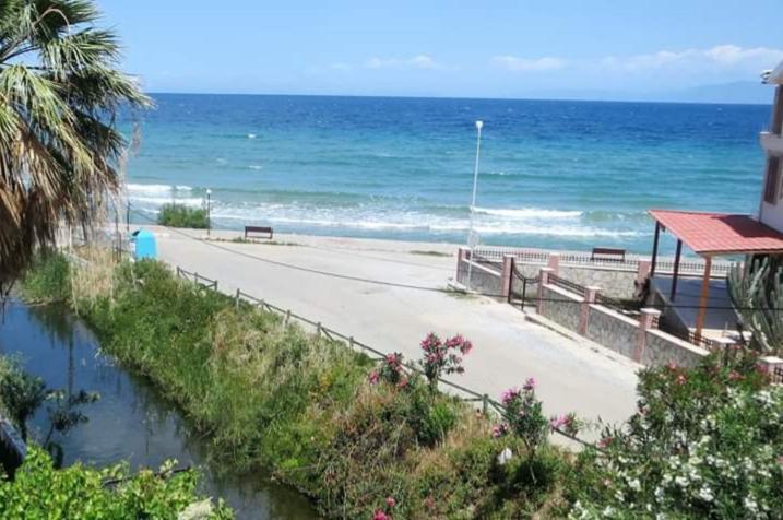 Samos Apart Pension Guzelcamlı Buitenkant foto